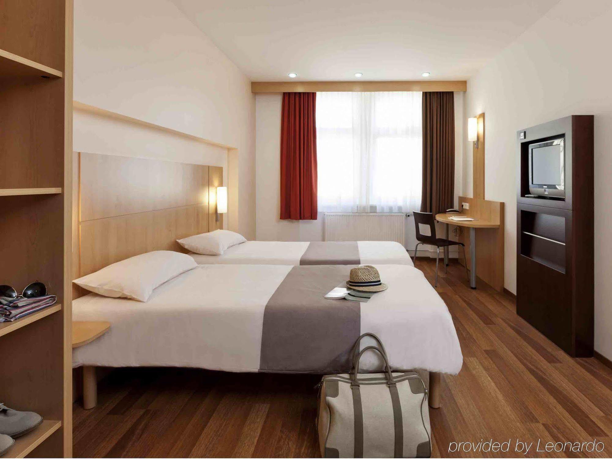 Ibis Berlin City Sued Exterior photo